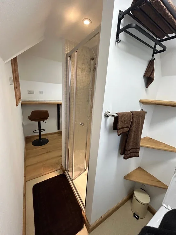Flat Newchapel Road in Lingfield