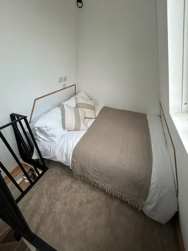 Flat Newchapel Road in Lingfield