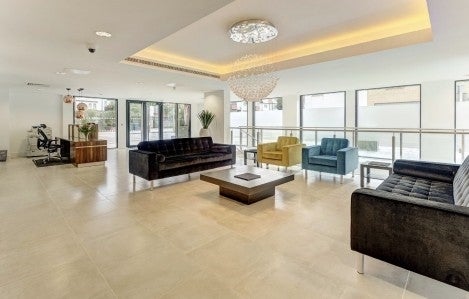 Flat Finchley Road in Greater London
