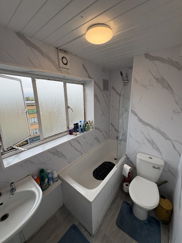Room Lavender Hill in Greater London
