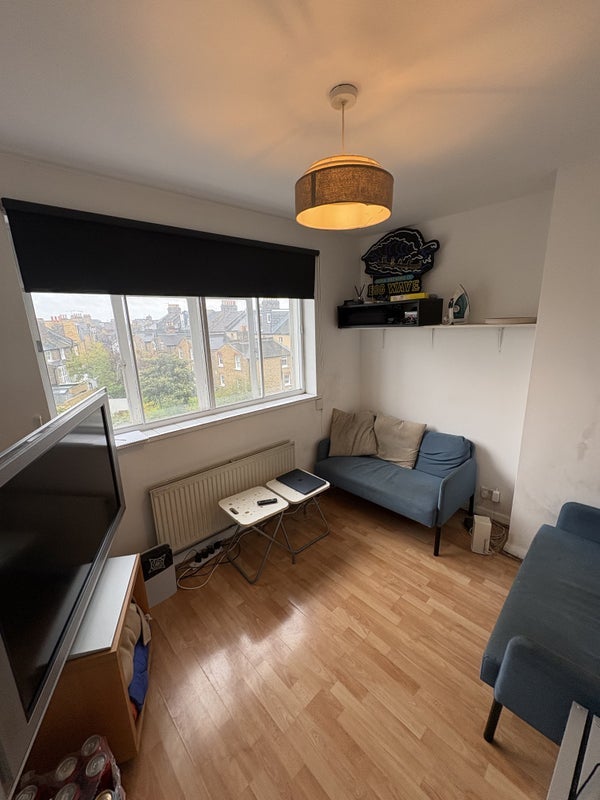 Room Lavender Hill in Greater London