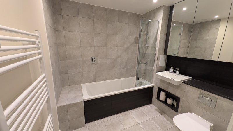 Flat Frank Searle Passage in Greater London