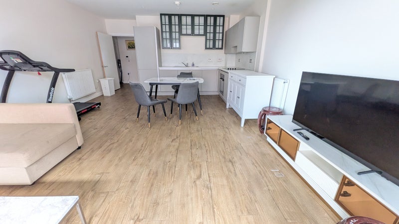 Flat Frank Searle Passage in Greater London