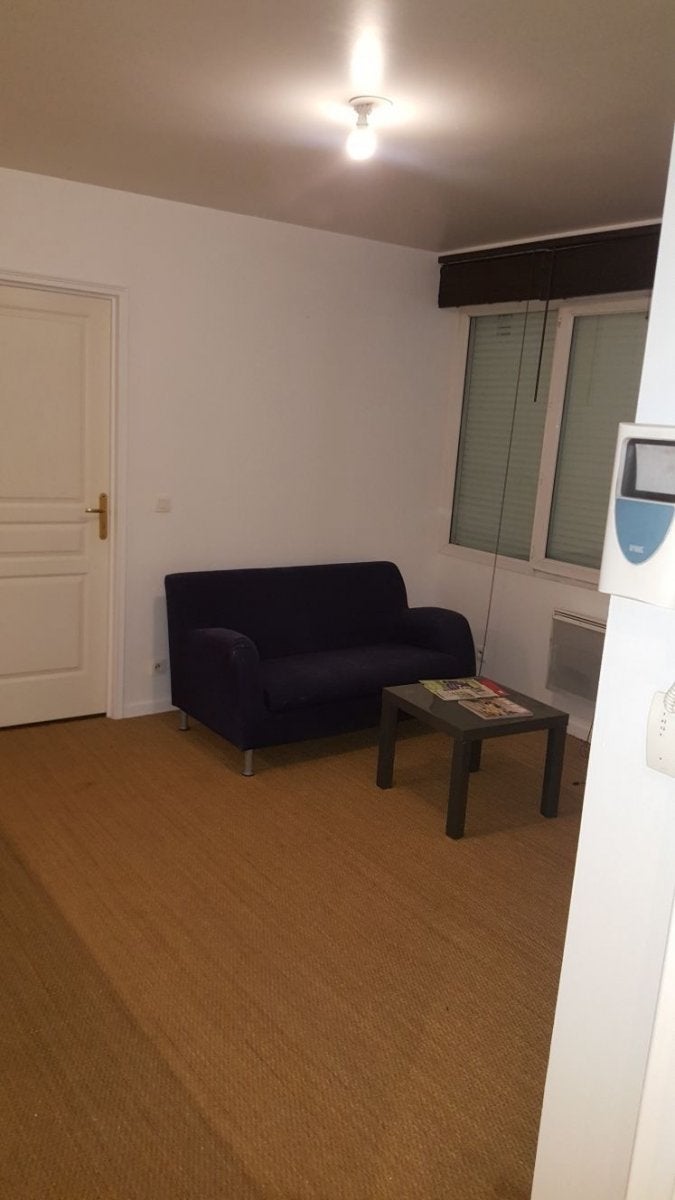 Flat Rue Victor Hugo in Puteaux