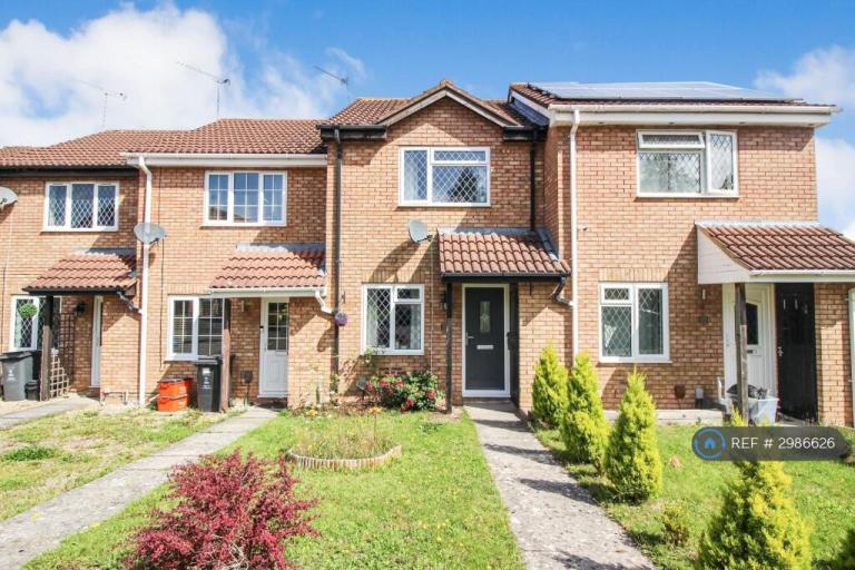 House Basil Close in Swindon