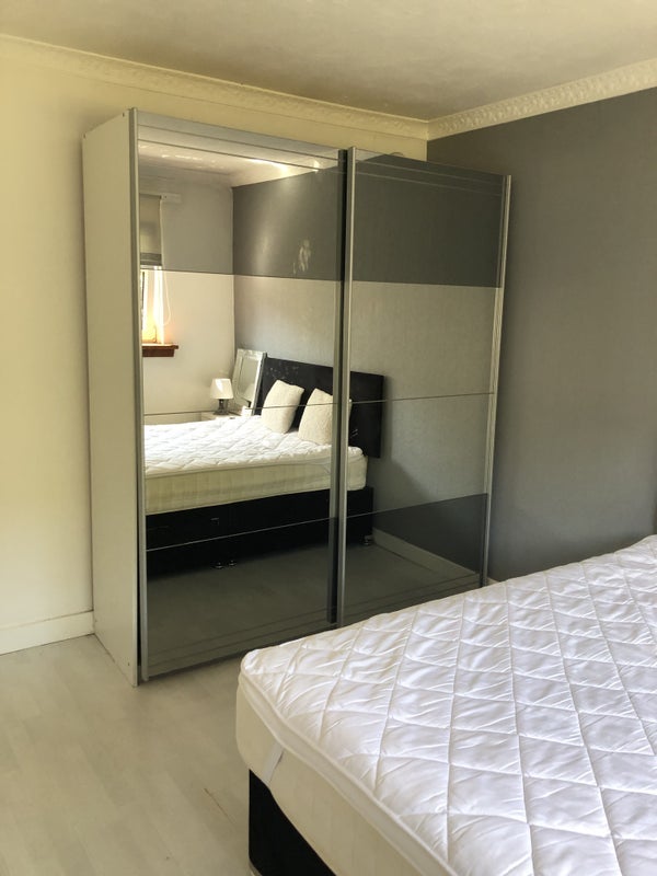 Room Galloway Drive in Rutherglen