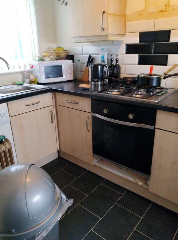 Room Hoskins Close in Manchester