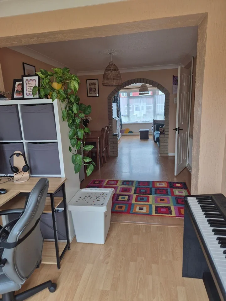 Room Farley Close in Bristol