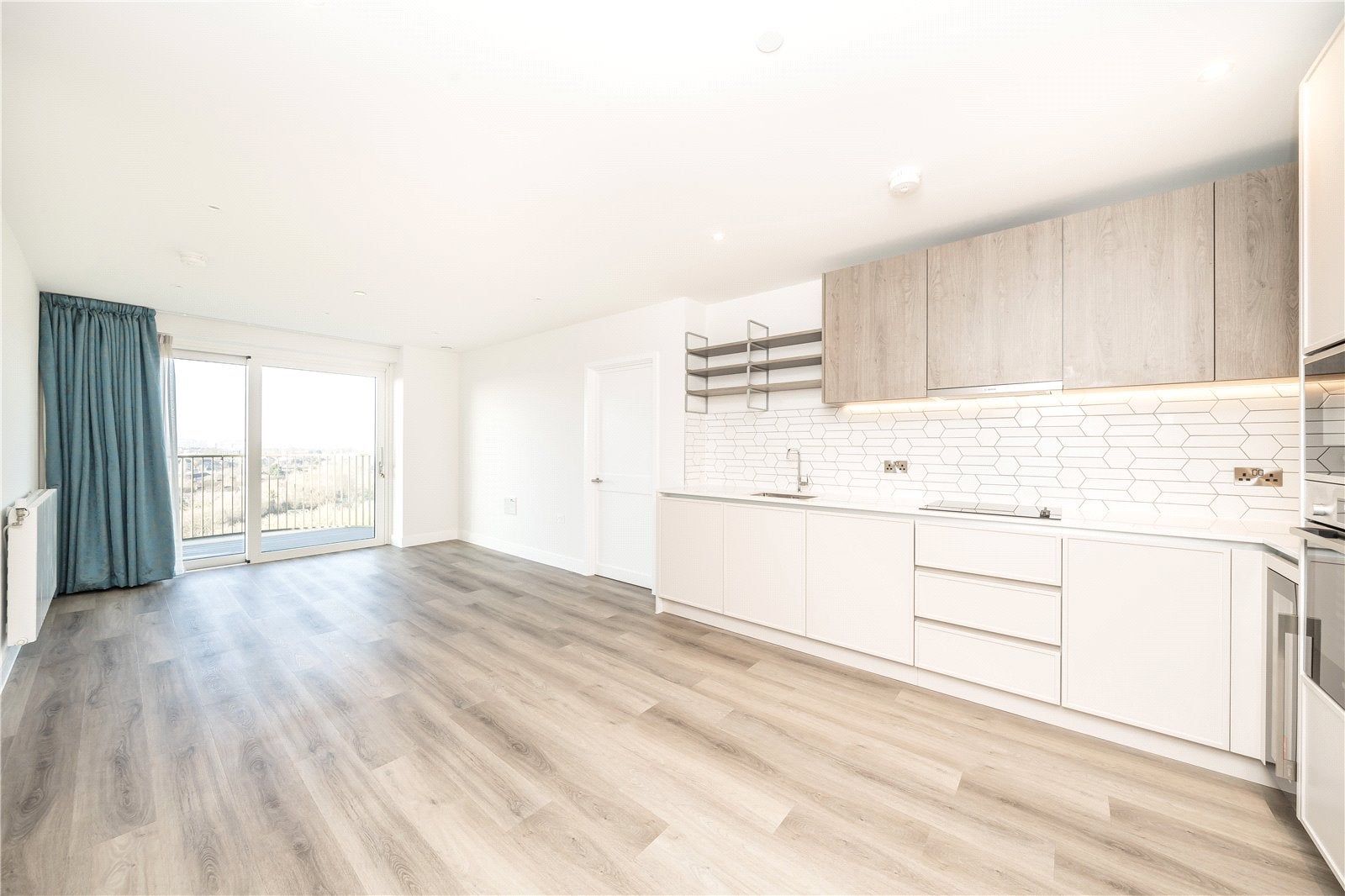 Flat Astell Road in Greater London