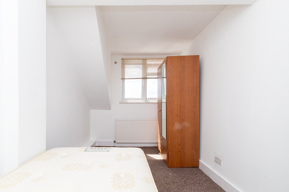 Flat Cricklewood Lane in Greater London