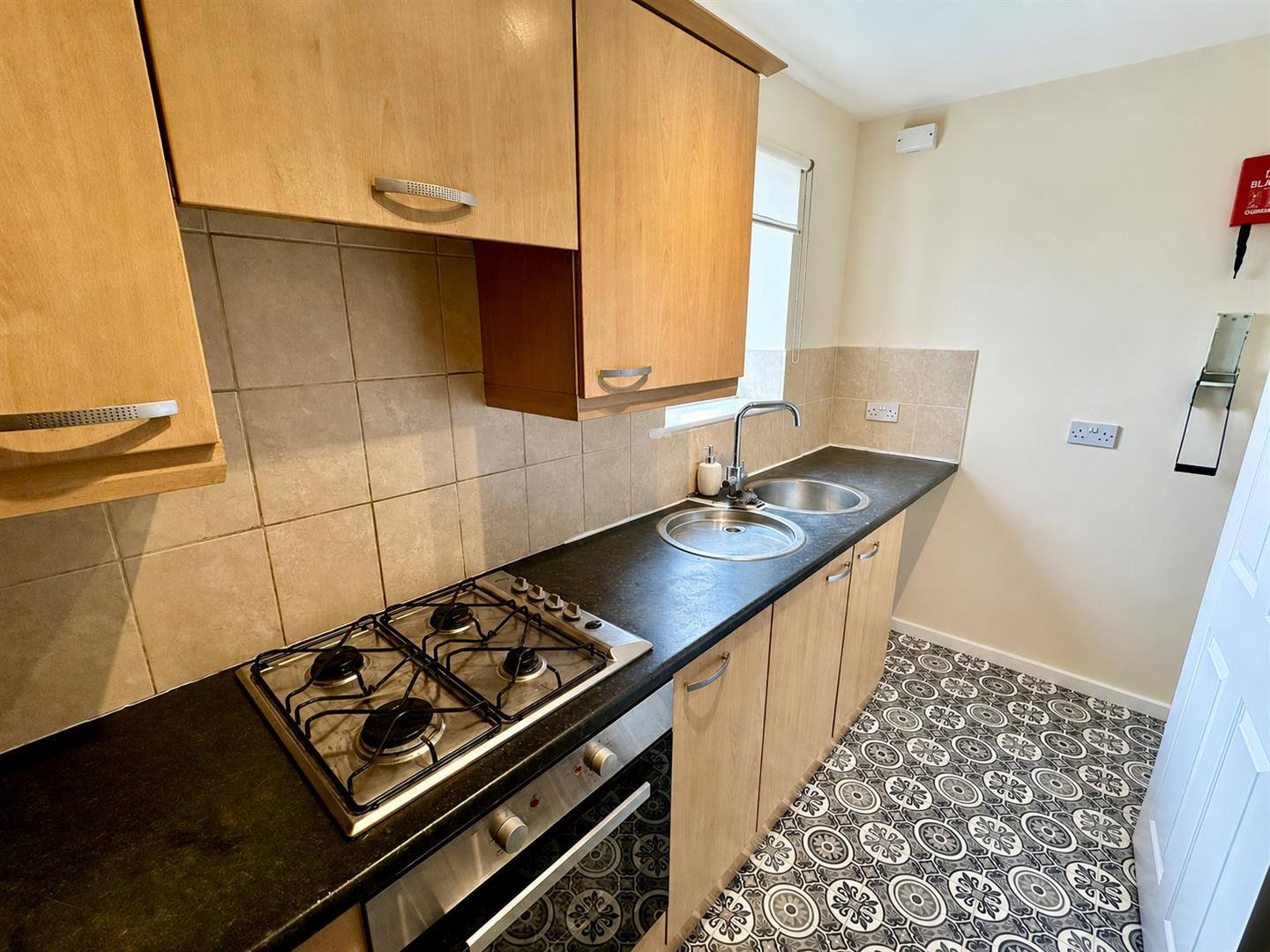 Flat Hampden Way in Gloucester