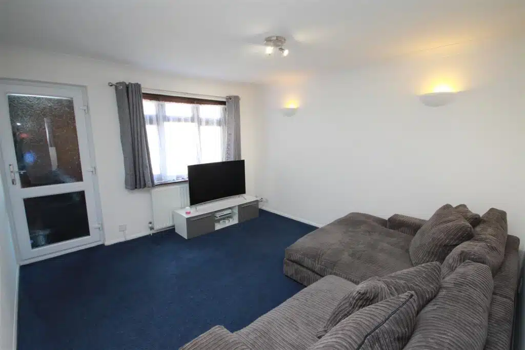 Flat Avonmouth Road in Dartford