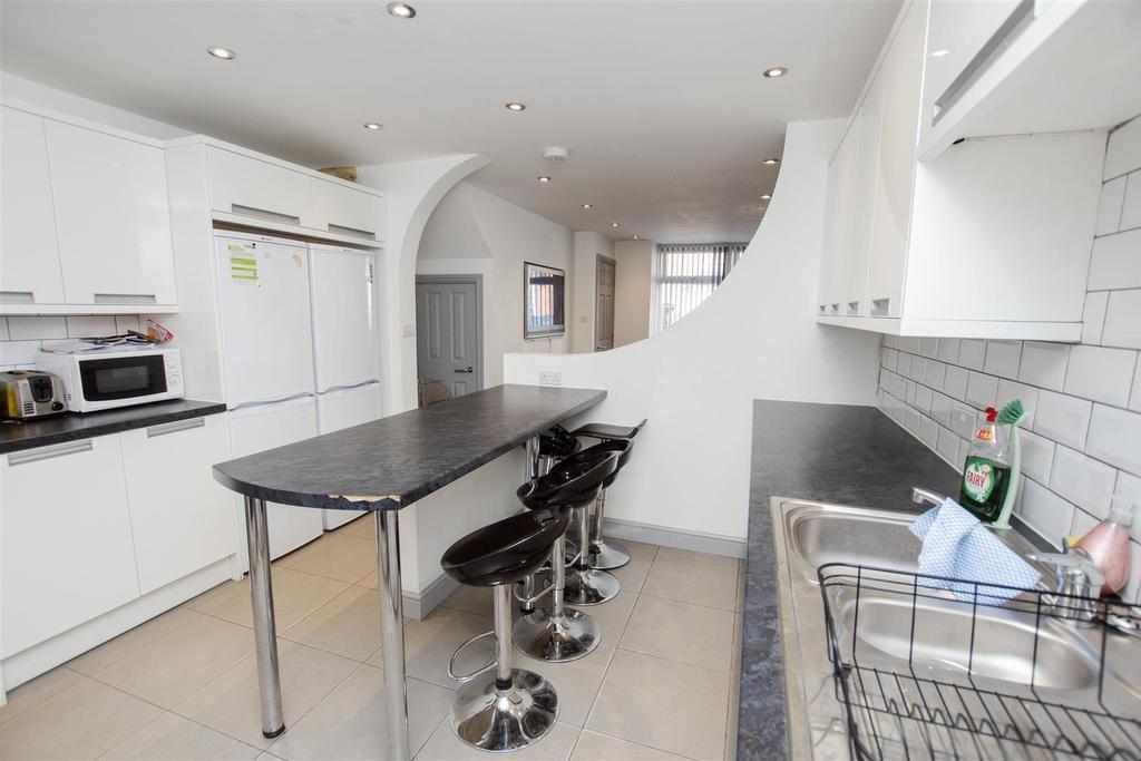 Flat Teignmouth Road in Birmingham