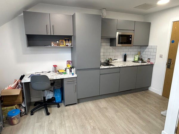 Flat Humphrey Road in Trafford