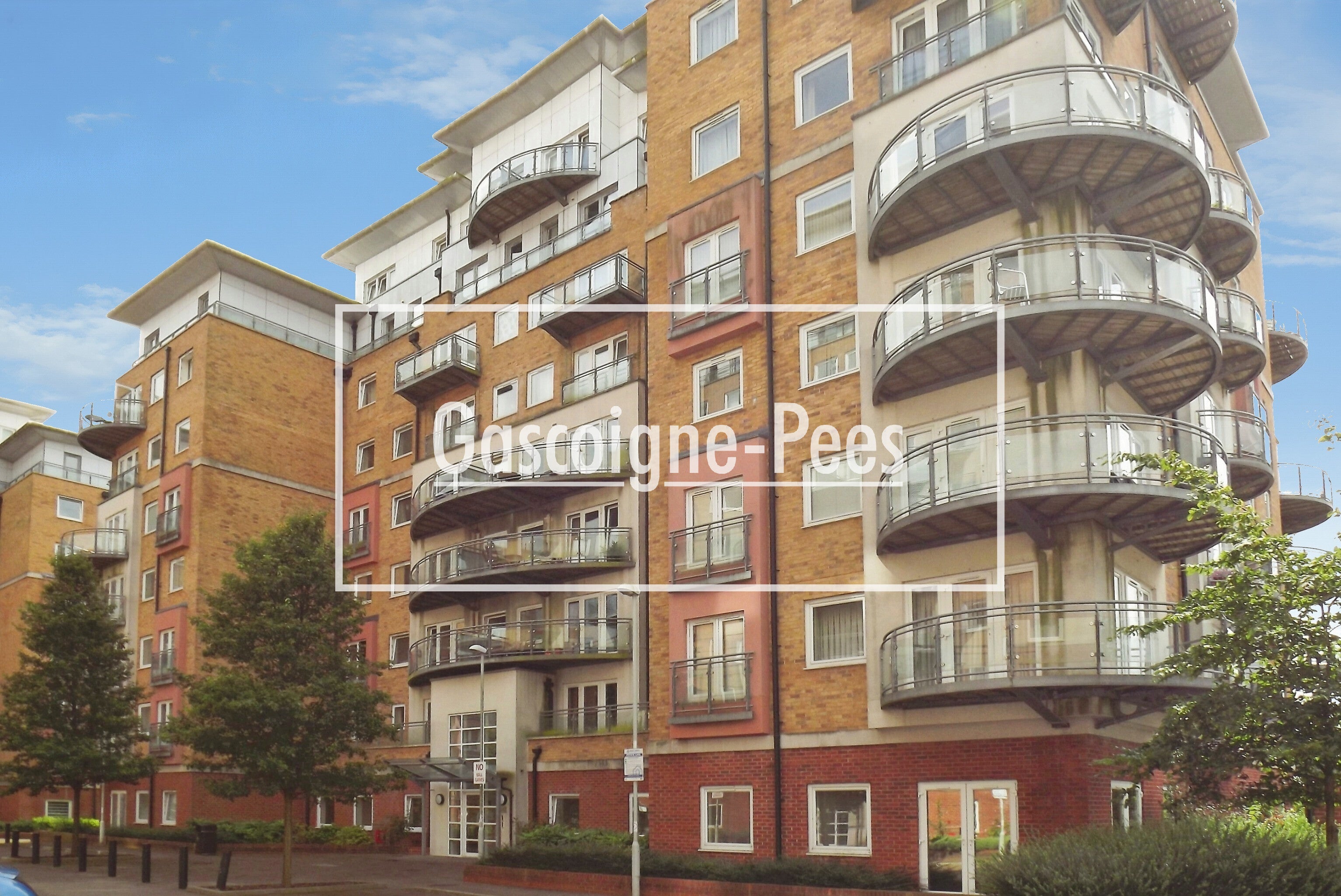 Flat Glebe Gardens in Basingstoke and Deane