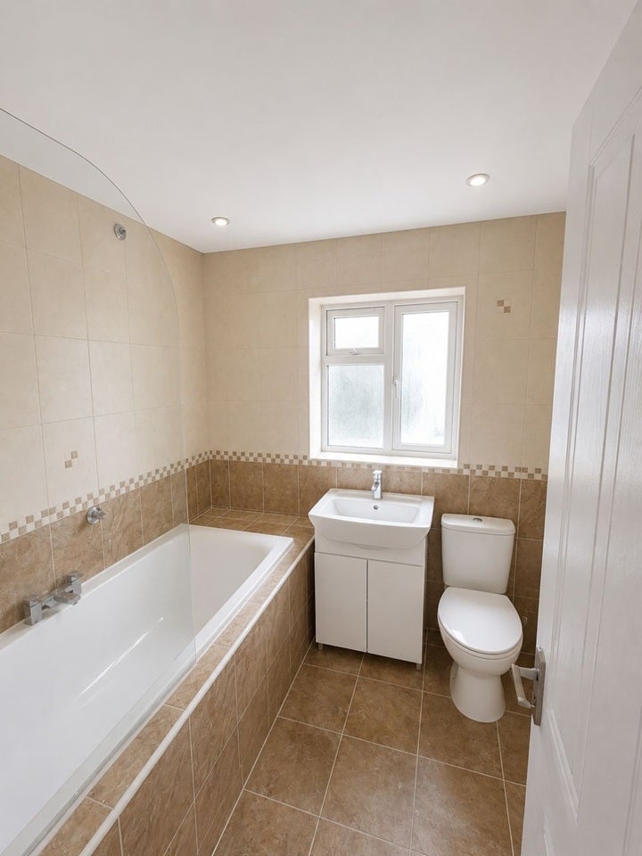 House Alderton Road in Stanford-le-Hope