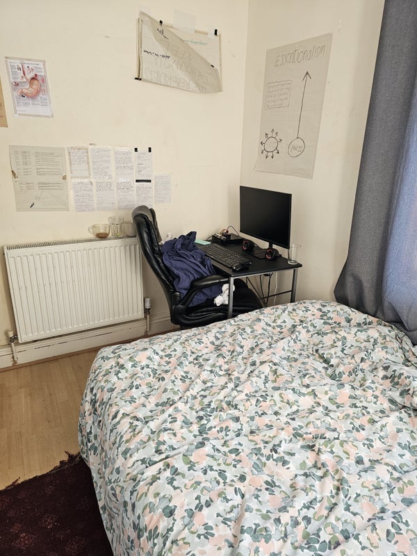 Flat Abbotsford Road in Greater London
