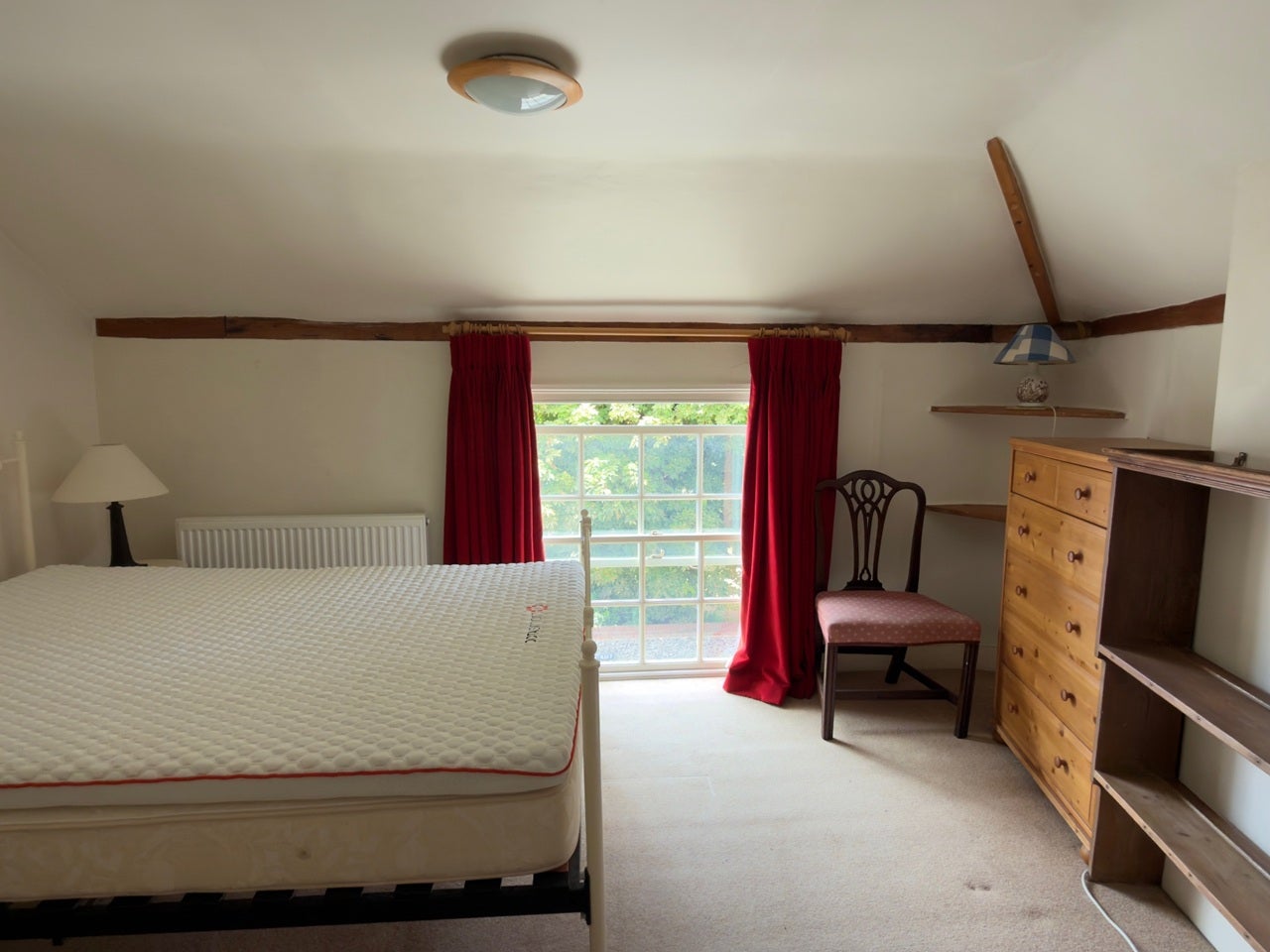 Room High Street in Dacorum