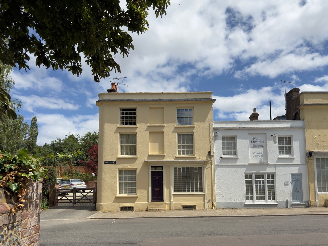 Room High Street in Dacorum