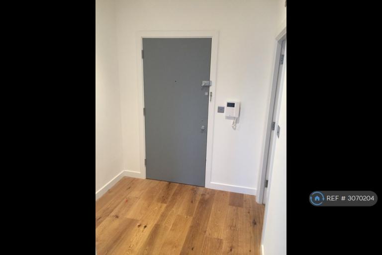 Flat Clayton Road in Greater London
