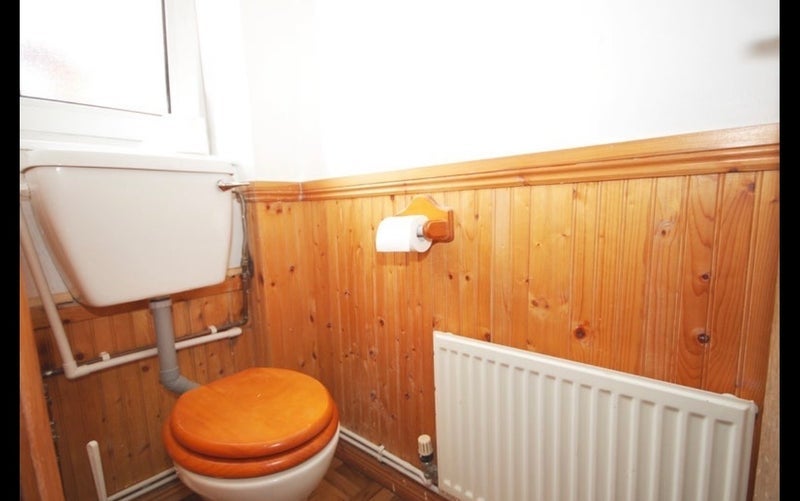 Room South End Close in Greater London