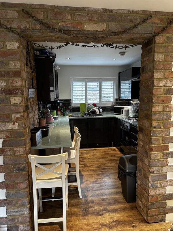 Room Crescent Rise in Greater London