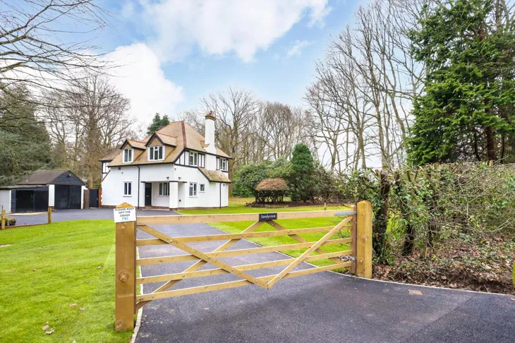 House Millfield Lane in Reigate and Banstead