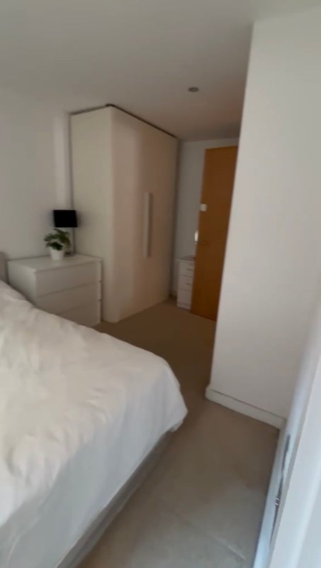 Room Eagle Wharf Road in Greater London