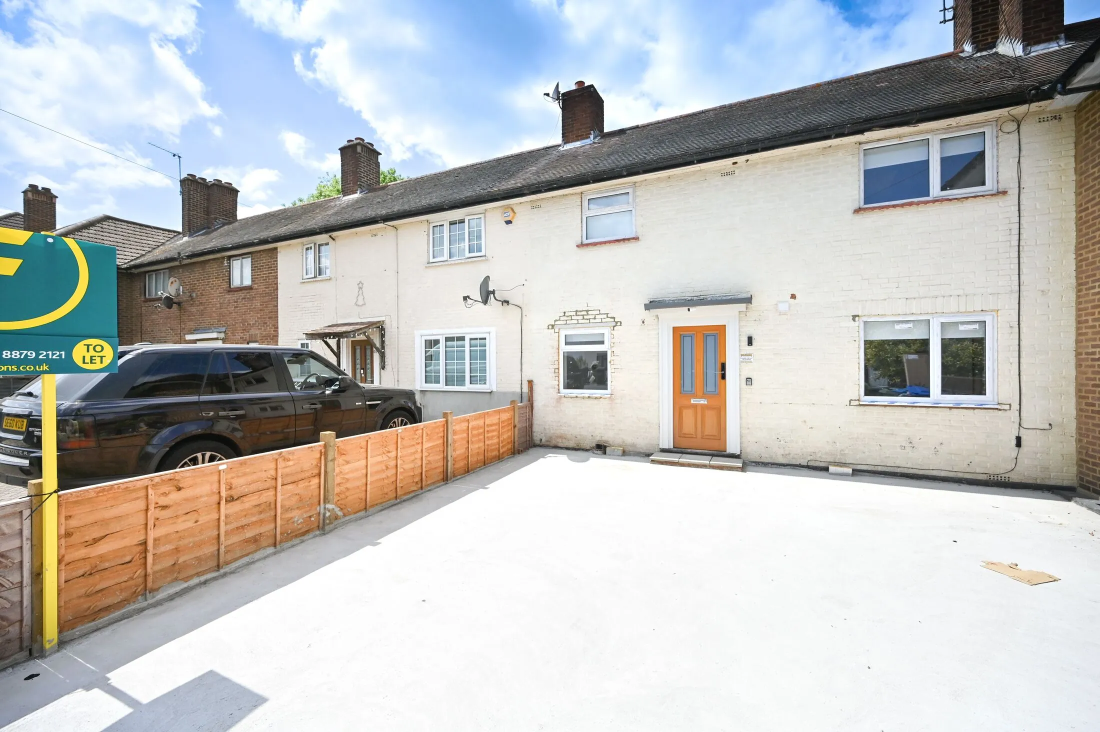 Room Addison Gardens in Greater London