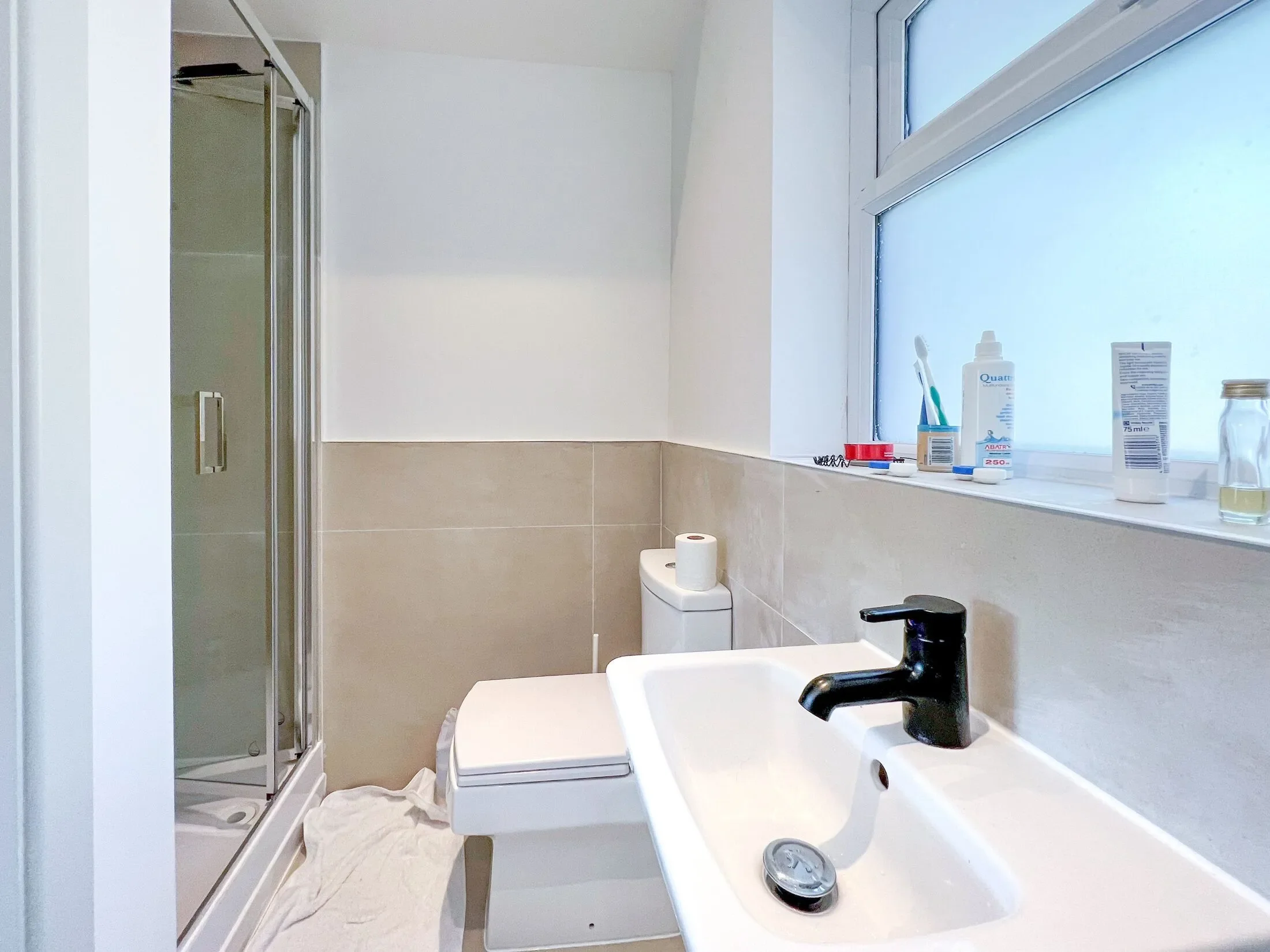 Room Addison Gardens in Greater London