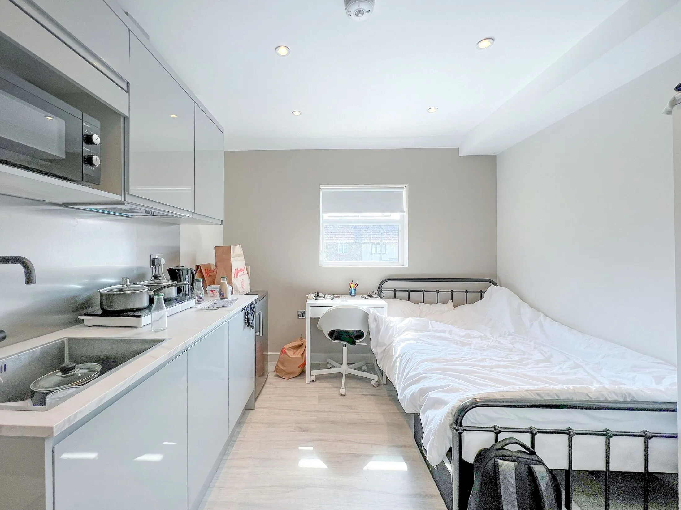 Room Addison Gardens in Greater London
