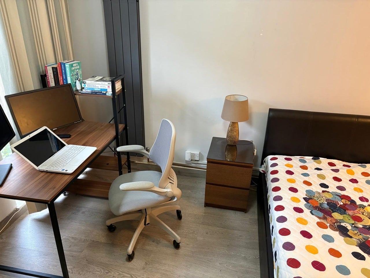 Room Rhodeswell Road in Greater London