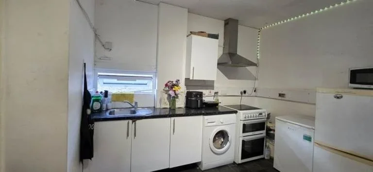 Flat Romford Road in Greater London