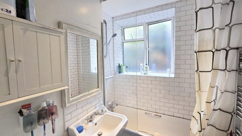 Room Lexham Gardens in Greater London