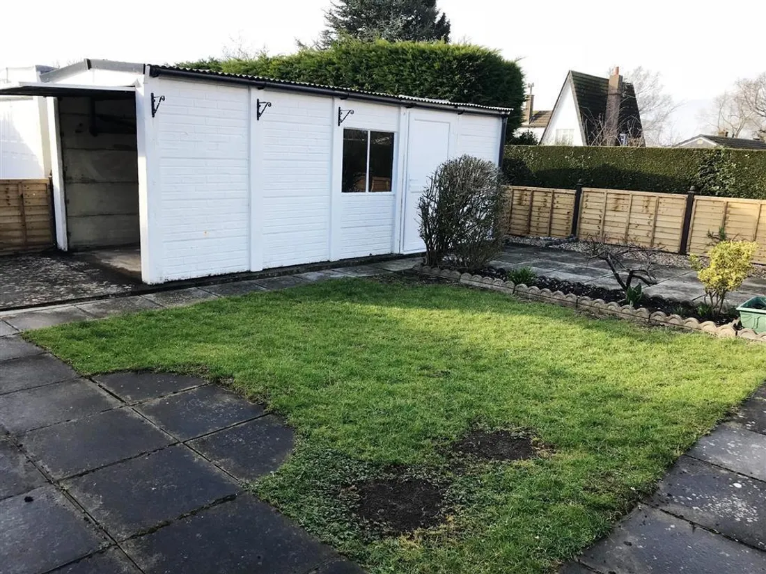 House Cambourne Close in Barry