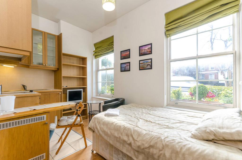 Flat Finchley Road in Greater London