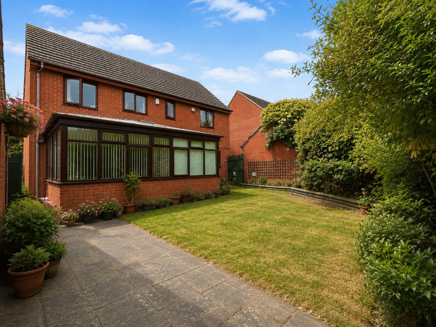 House Minorca Grove in Shenley Brook End