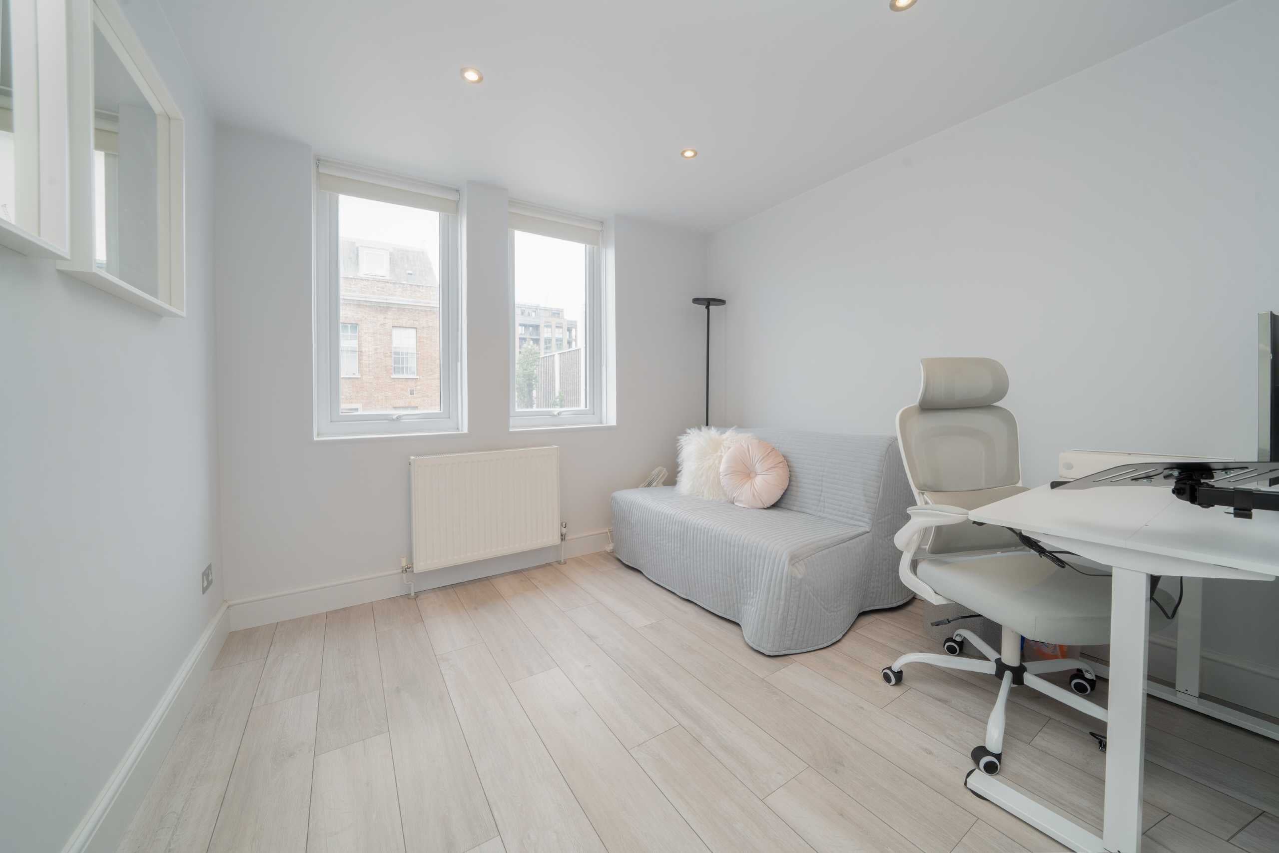 Flat Cheryls Close in Greater London