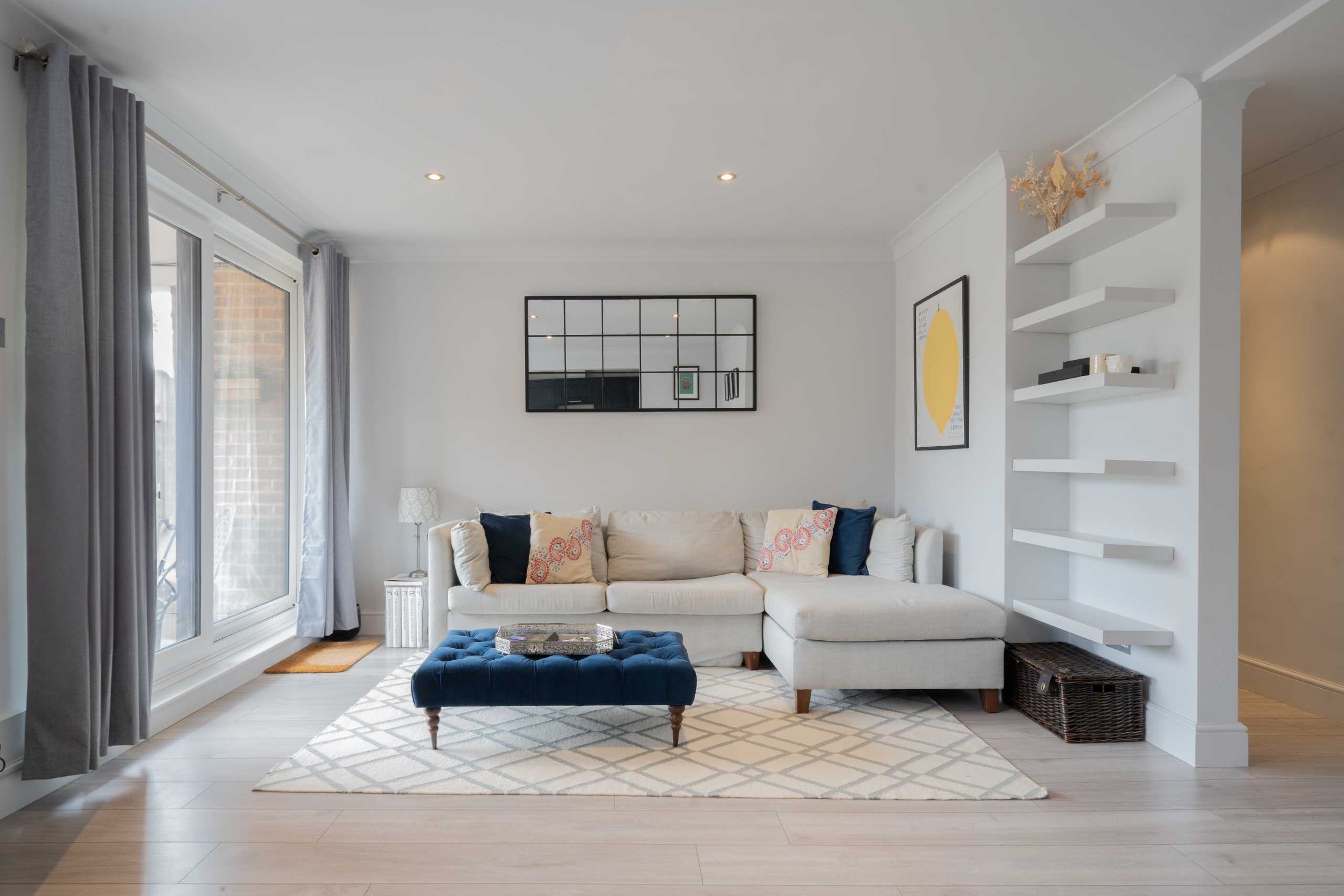 Flat Cheryls Close in Greater London