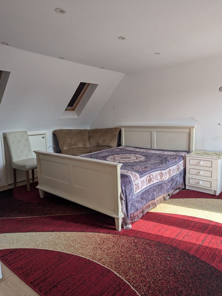 Room Fossway in Greater London