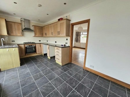 House Lawrence Grove in Dursley