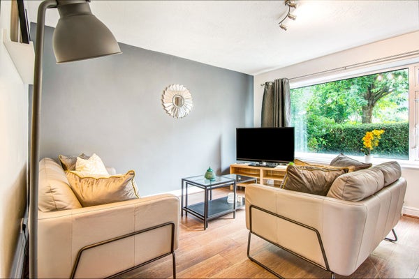 Flat Langdale Avenue in Leeds