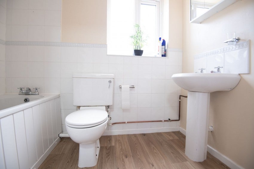 House Sandringham Close in Wellingborough