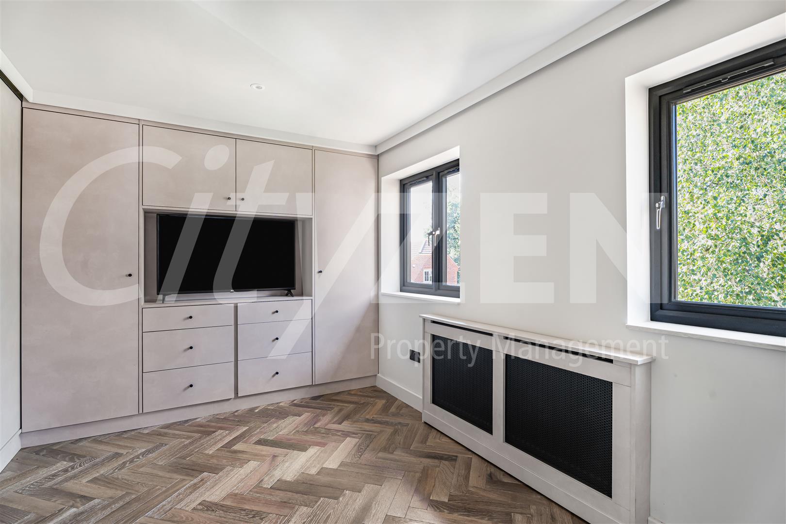 House Osborne Close in Greater London