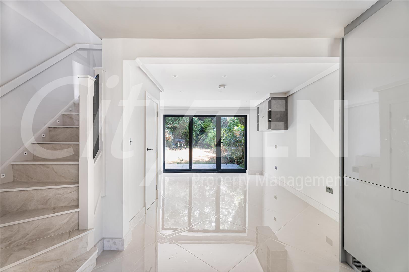 House Osborne Close in Greater London