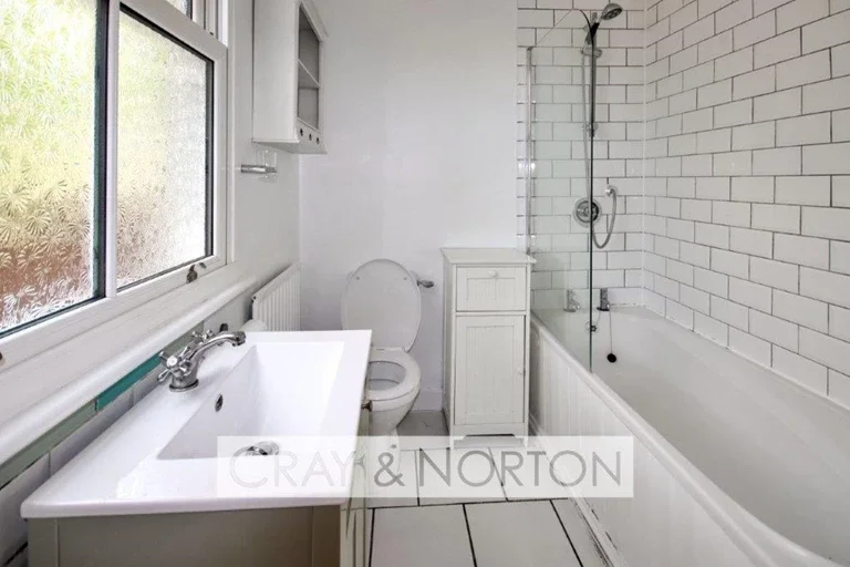 Flat Morland Road in Greater London