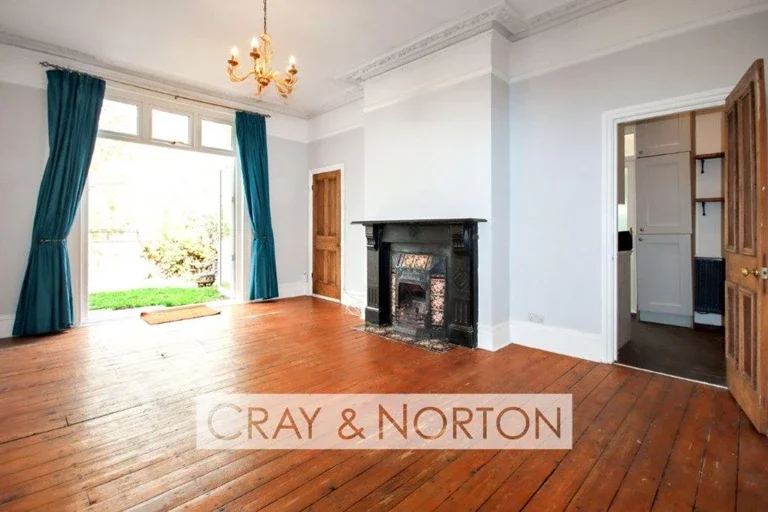 Flat Morland Road in Greater London