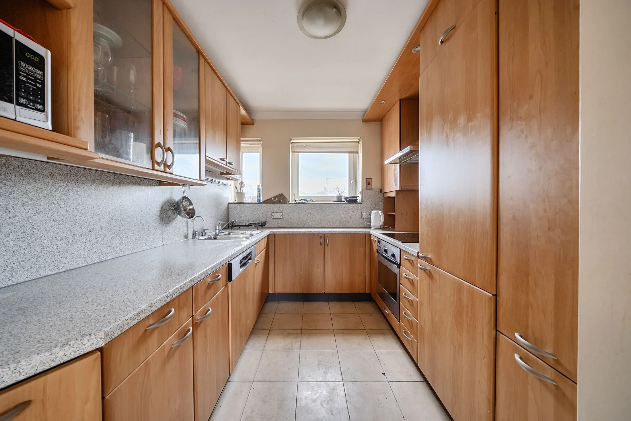 Flat Grove Cottages in Greater London