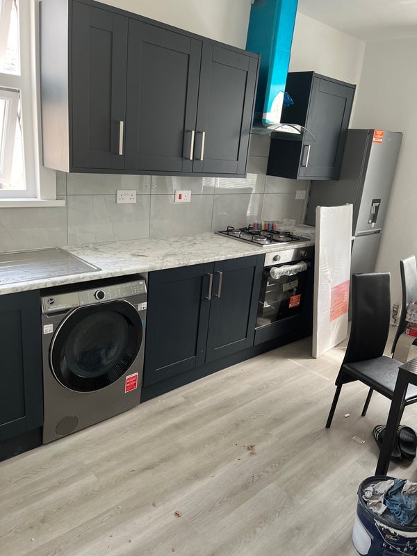 Room Mount Pleasant Road in Greater London