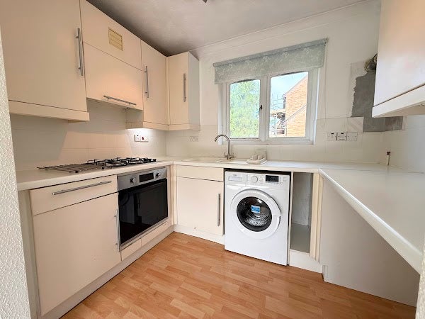 Flat Catalina Drive in Poole